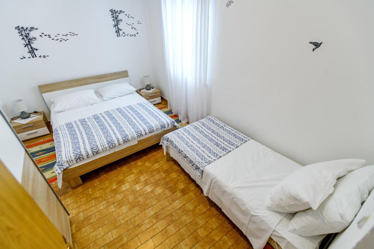 Apartmant Prosika Pag Town Exterior photo